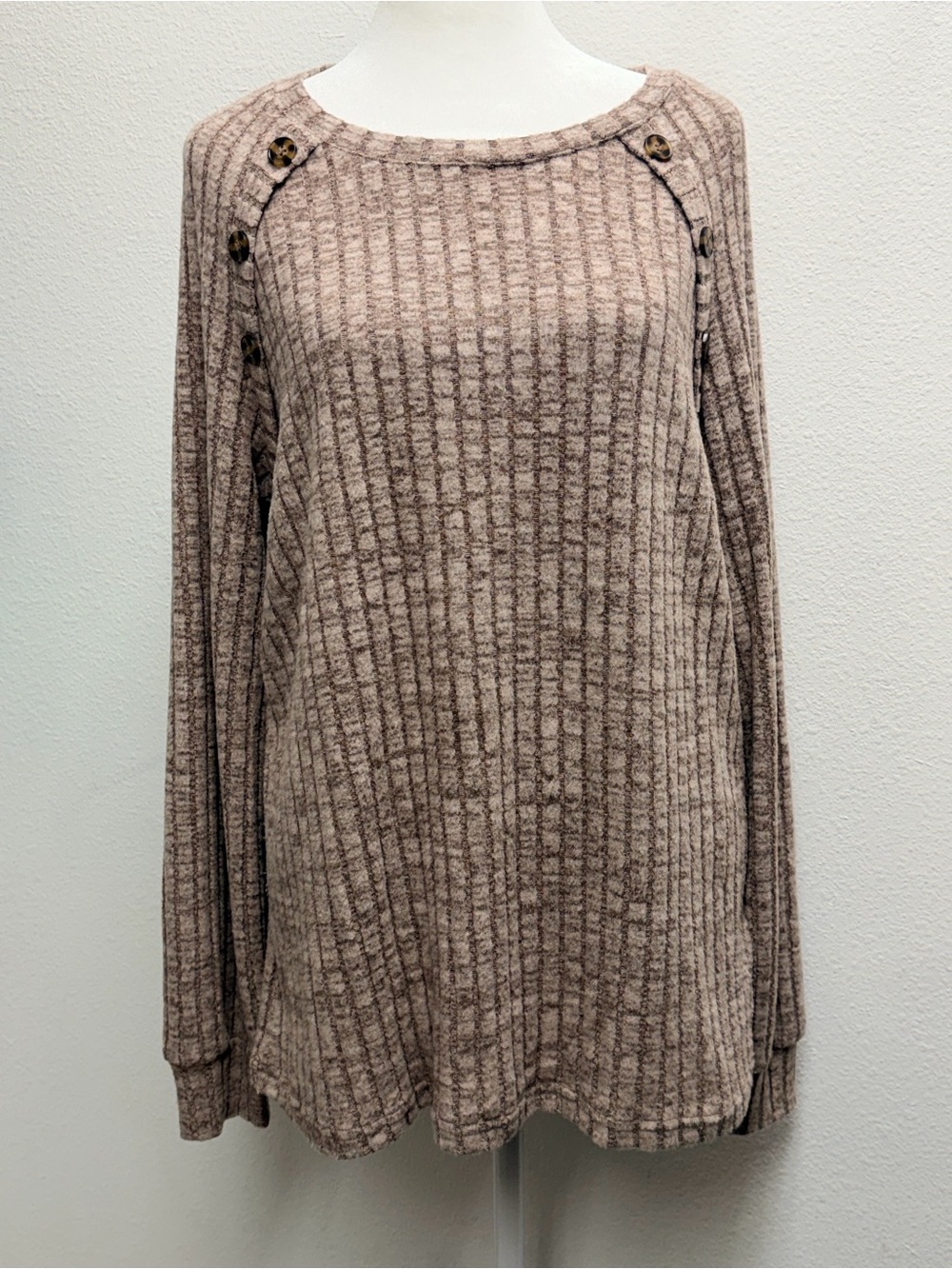 Women's Taupe Ribbed Button-Shoulder Pullover long sleeve Top size large
